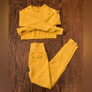 Alphalete matching crop and leggings set